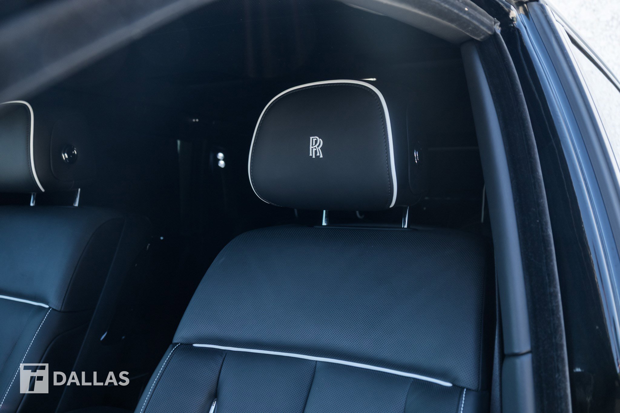 Used 2023 Rolls-Royce Phantom Extended Wheelbase RWD image 24