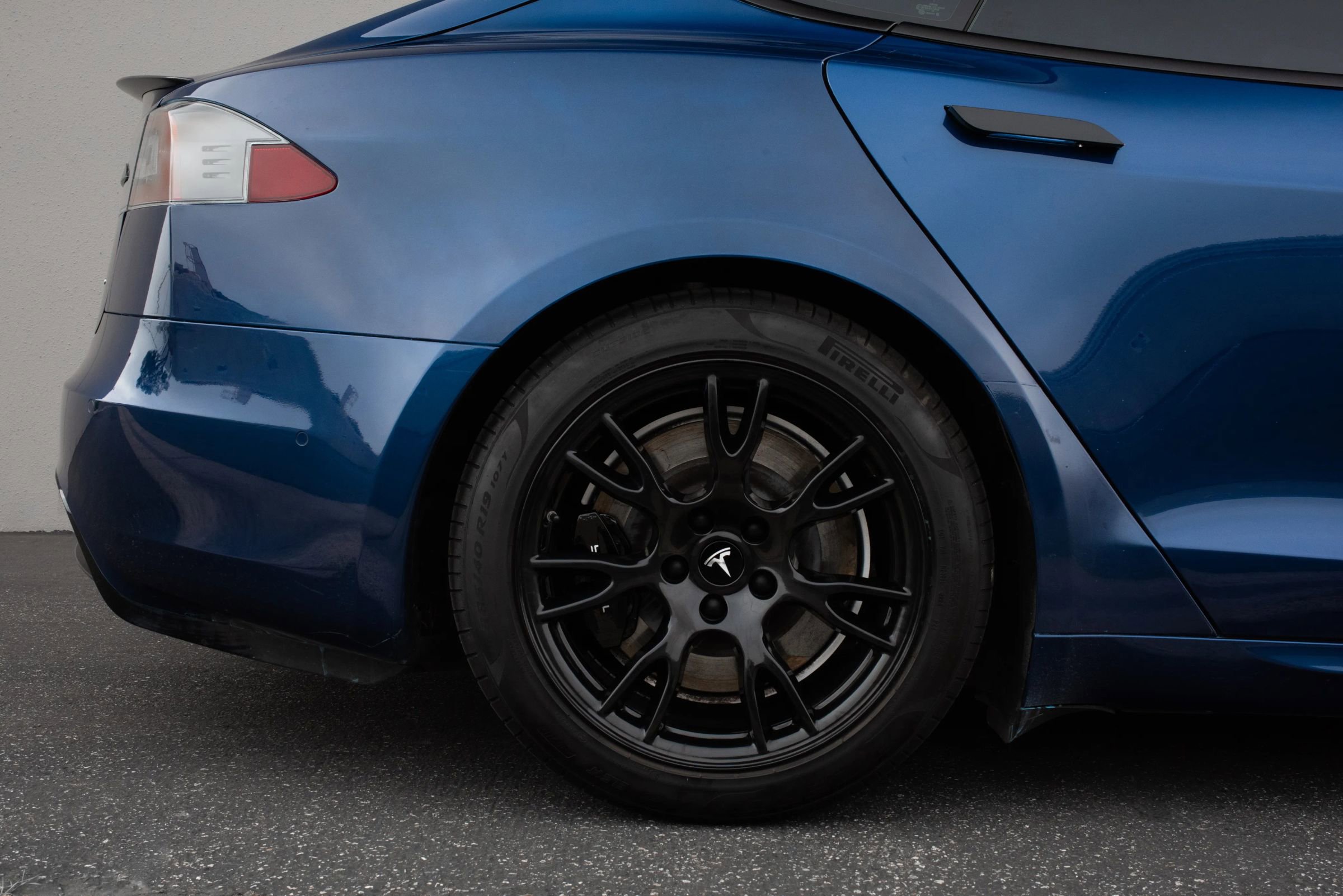 Used 2021 Tesla Model S Plaid image 36
