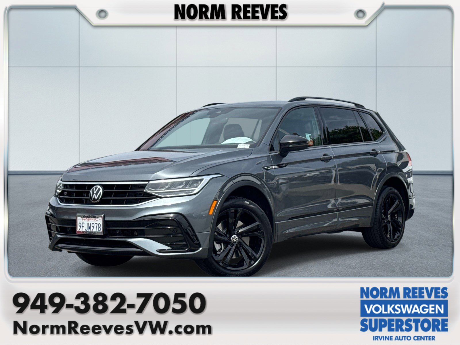 Certified 2023 Volkswagen Tiguan SE R-Line image 1