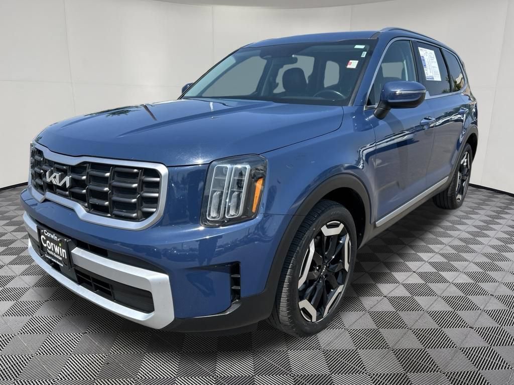 Used 2025 Kia Telluride S AWD/4WD image 3