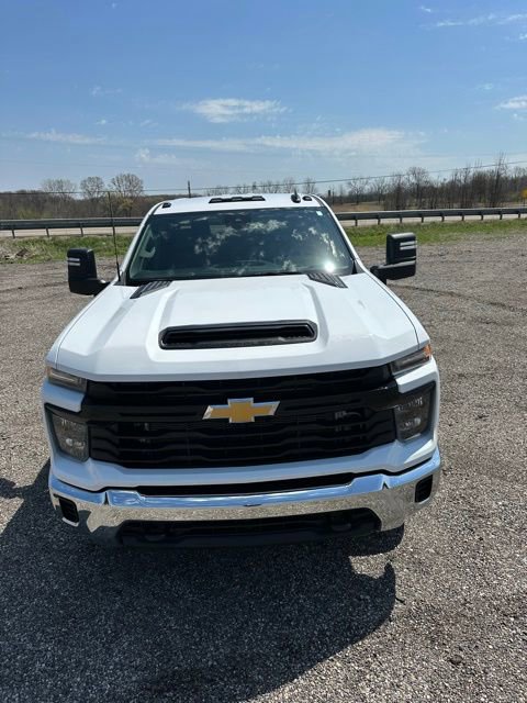Used 2024 Chevrolet Silverado 3500 W/T AWD/4WD image 8