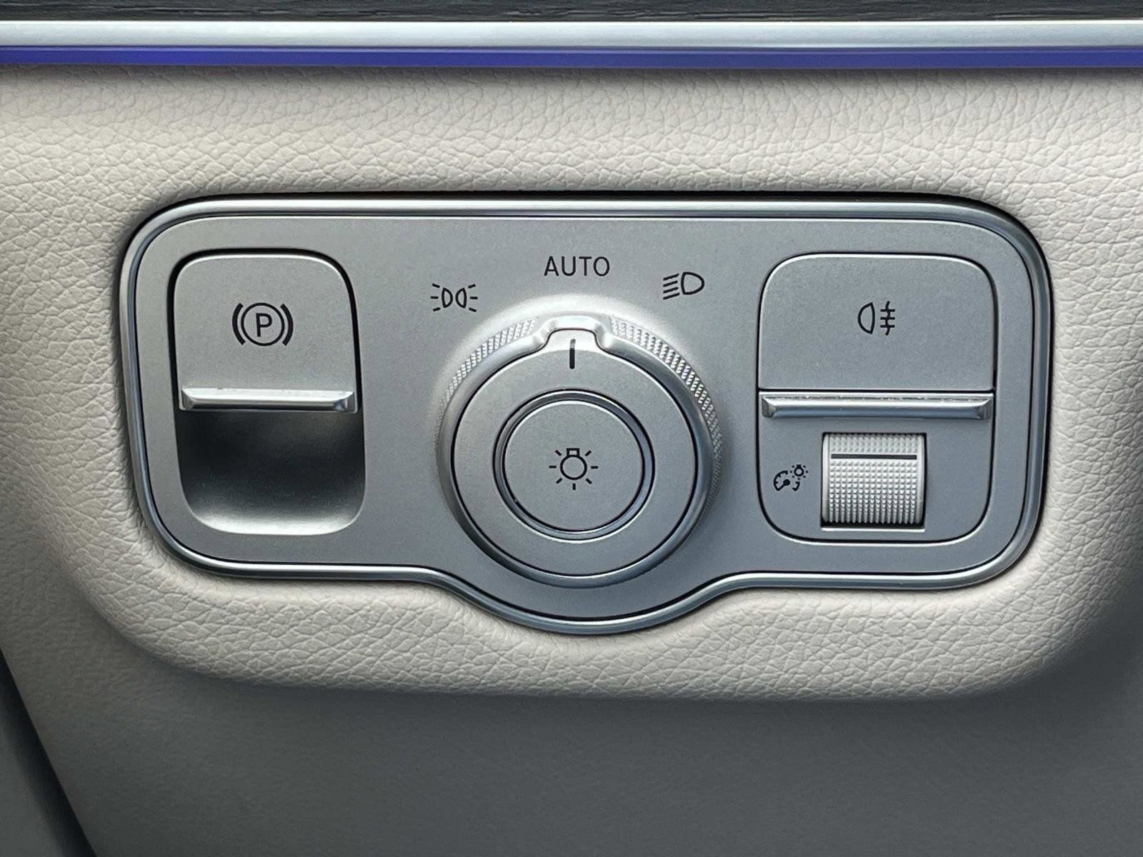 Used 2025 Mercedes-Benz GLE 350 4MATIC image 25