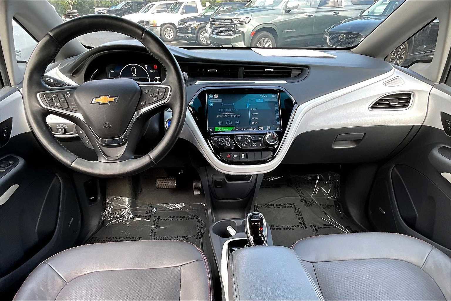 Used 2017 Chevrolet Bolt Premier w/ Driver Confidence II Package image 14