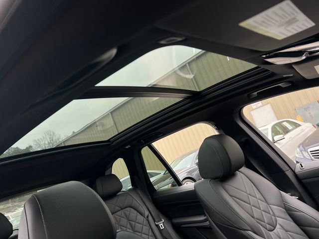 Used 2024 BMW X5 xDrive50e w/ M Sport Package AWD/4WD image 36