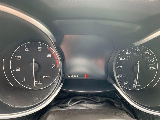 Used 2023 Alfa Romeo Stelvio Ti AWD/4WD image 10