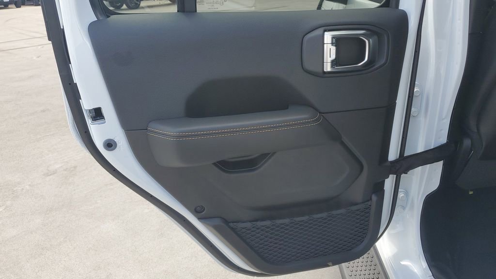 New 2025 Jeep Wrangler Sahara image 15