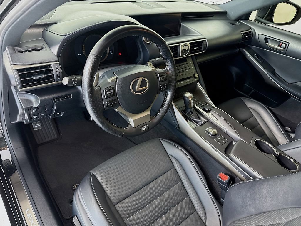 Used 2019 Lexus IS 350 F Sport w/ F Sport Package image 9