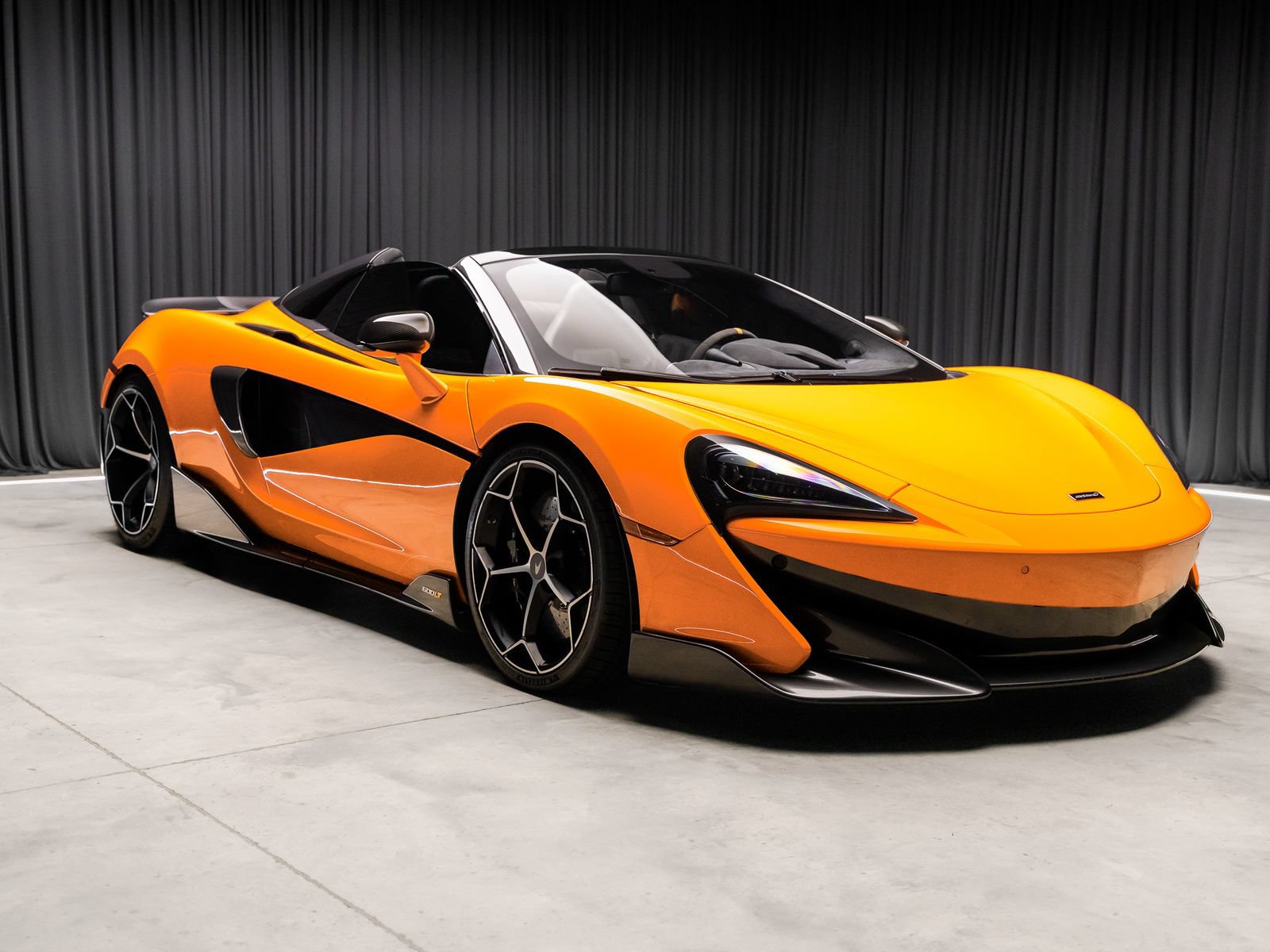 Used 2020 McLaren 600LT Spider RWD image 17