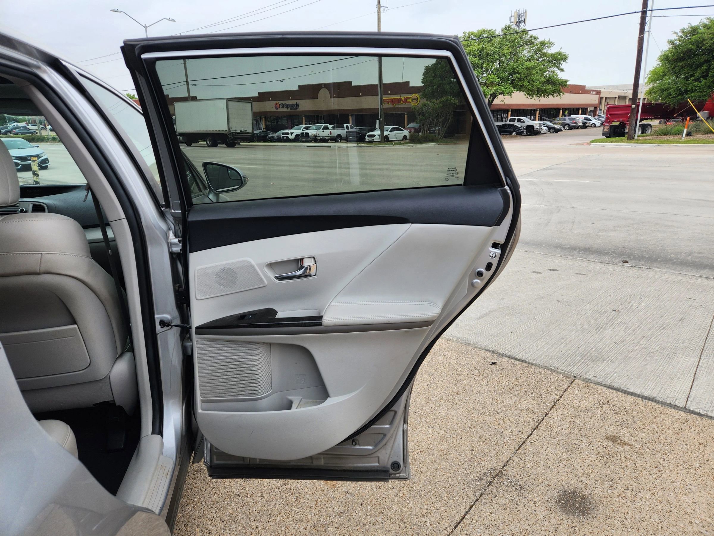 Used 2015 Toyota Venza XLE w/ XLE Premium Package FWD image 13