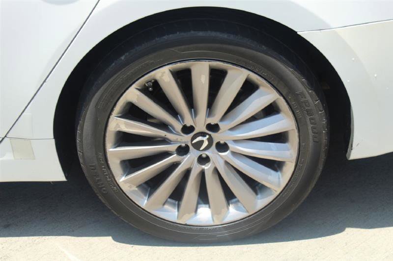 Used 2014 Hyundai Equus Signature RWD image 28