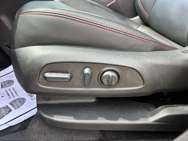 Used 2022 Chevrolet Equinox RS w/ RS Leather Package FWD image 16