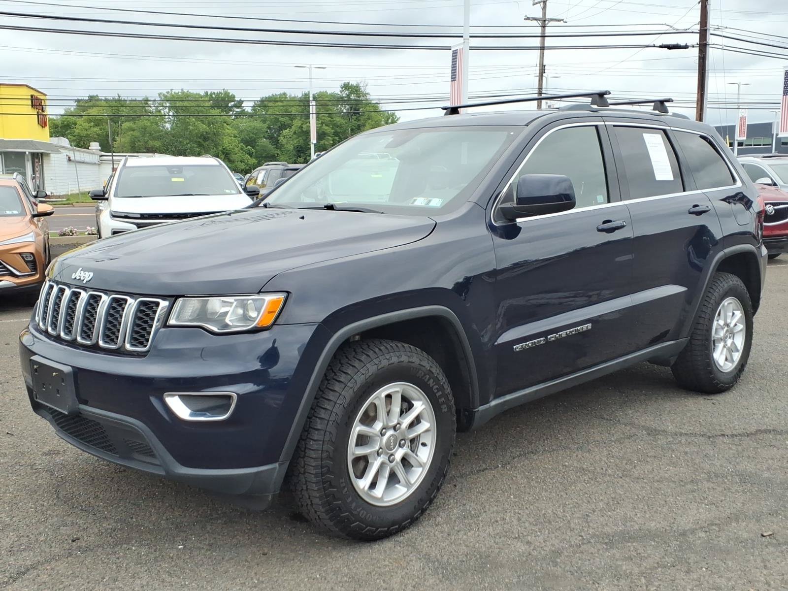 Used 2018 Jeep Grand Cherokee Laredo AWD/4WD image 8