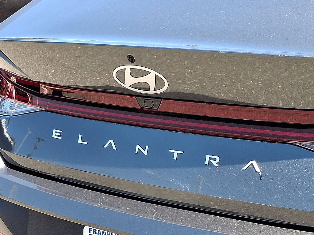 Certified 2025 Hyundai Elantra SEL FWD image 24