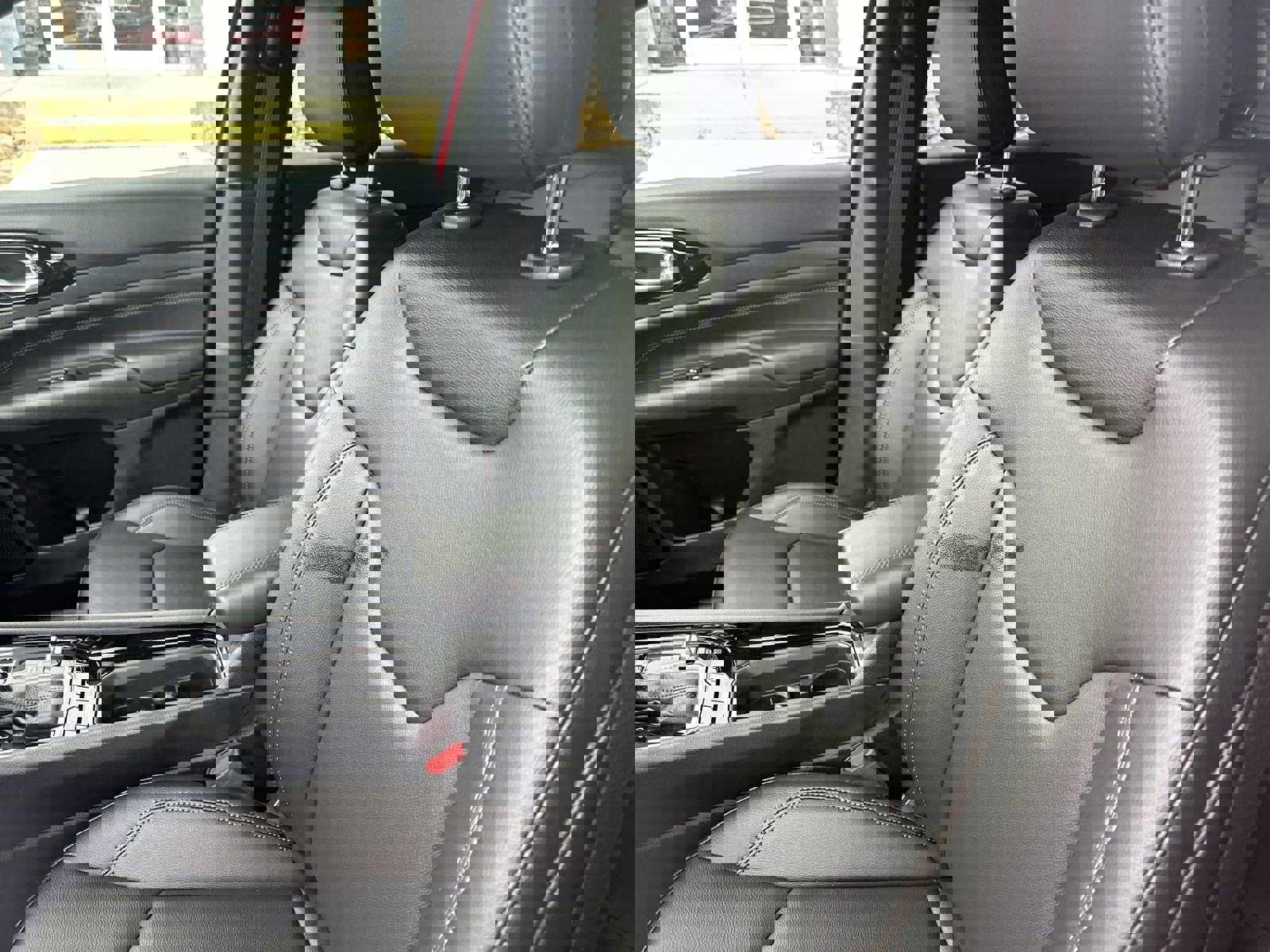 New 2024 Jeep Compass Limited image 15