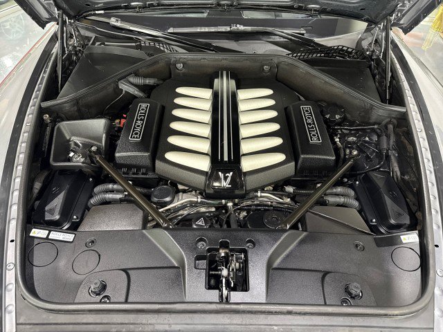 Used 2010 Rolls-Royce Ghost RWD image 25
