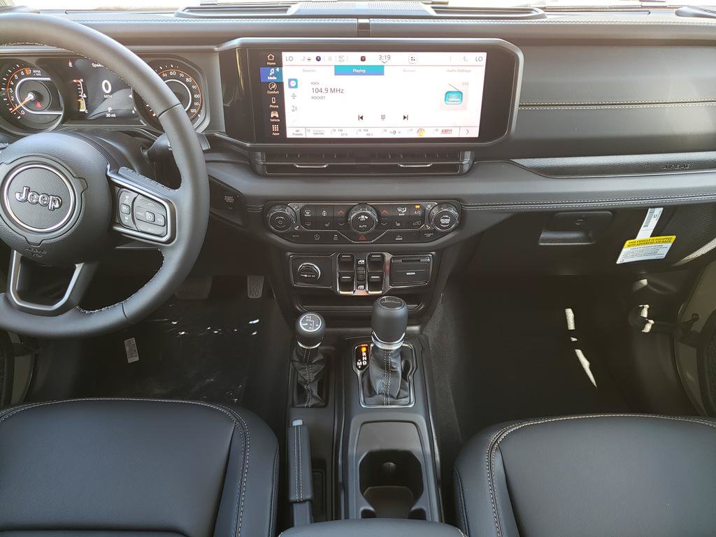 New 2026 Jeep Gladiator Sport AWD/4WD image 14