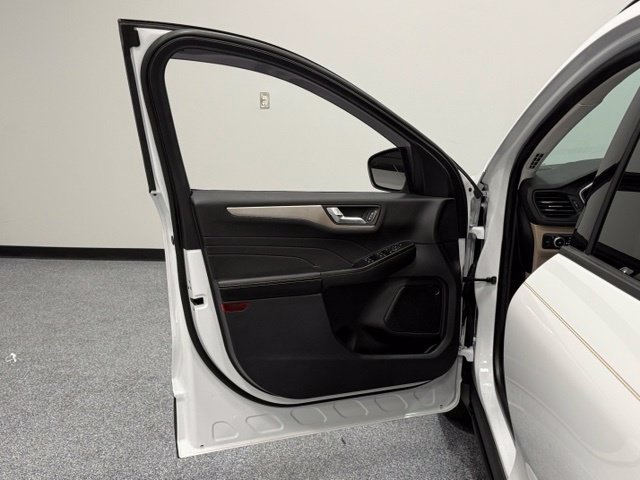 Certified 2022 Ford Escape SEL FWD image 12