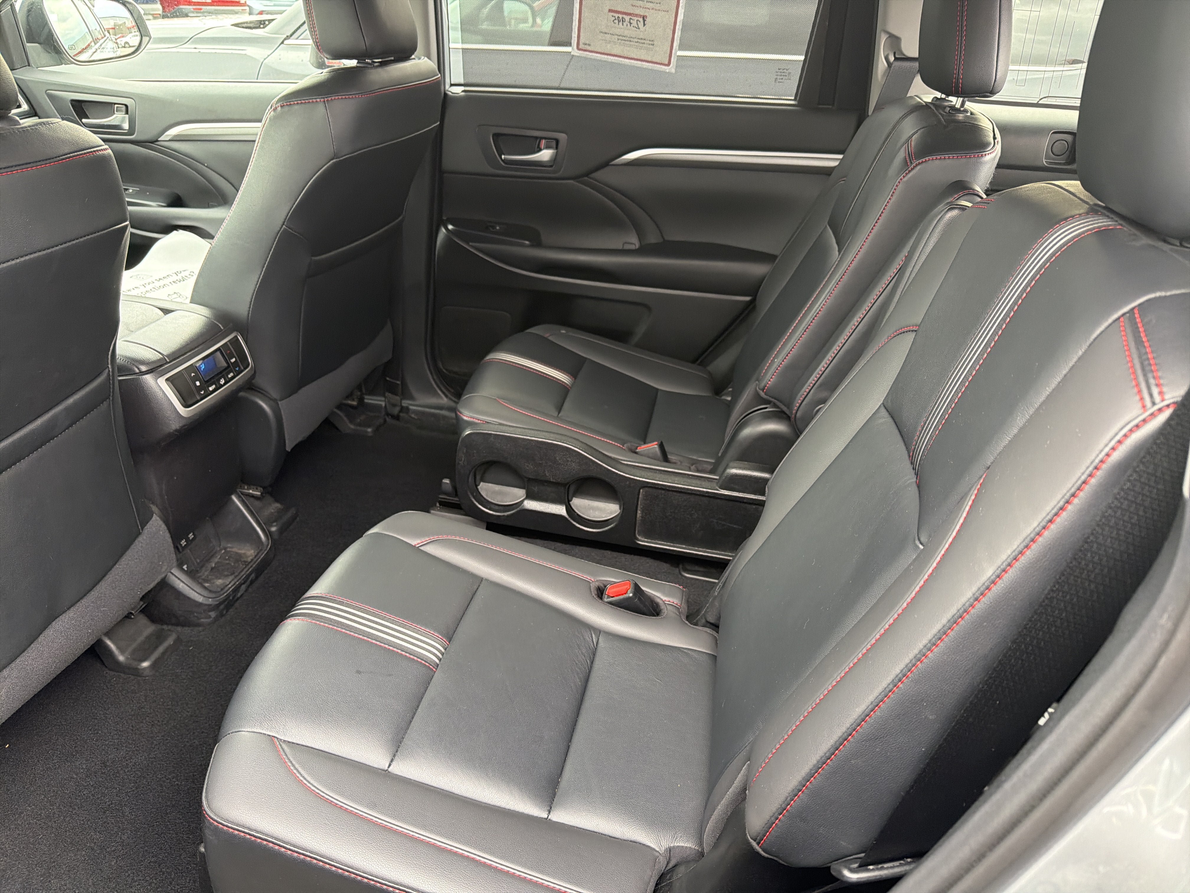 Certified 2019 Toyota Highlander SE AWD/4WD image 25