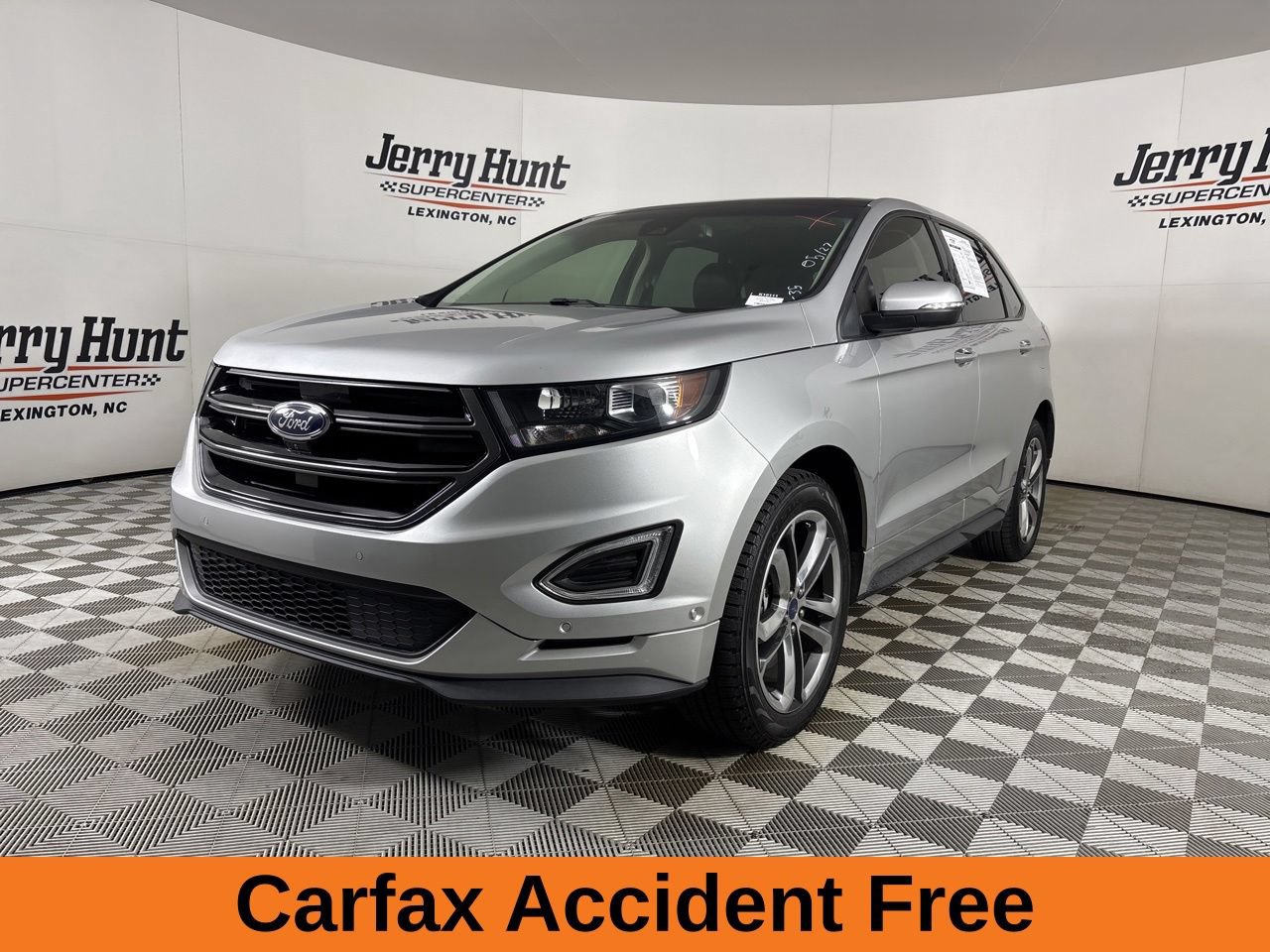 Used 2018 Ford Edge Sport w/ Equipment Group 401A AWD/4WD image 3