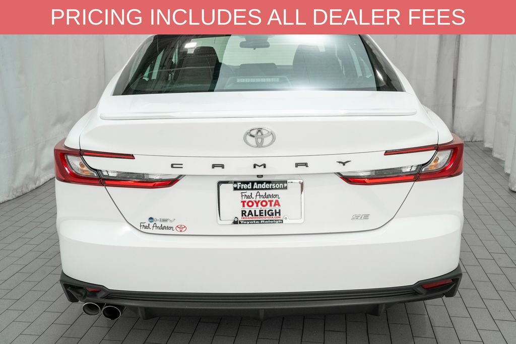 Used 2025 Toyota Camry SE FWD image 4