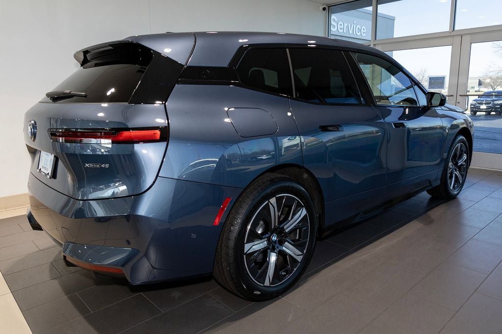 Used 2026 BMW iX xDrive45 w/ Premium Package AWD/4WD image 5
