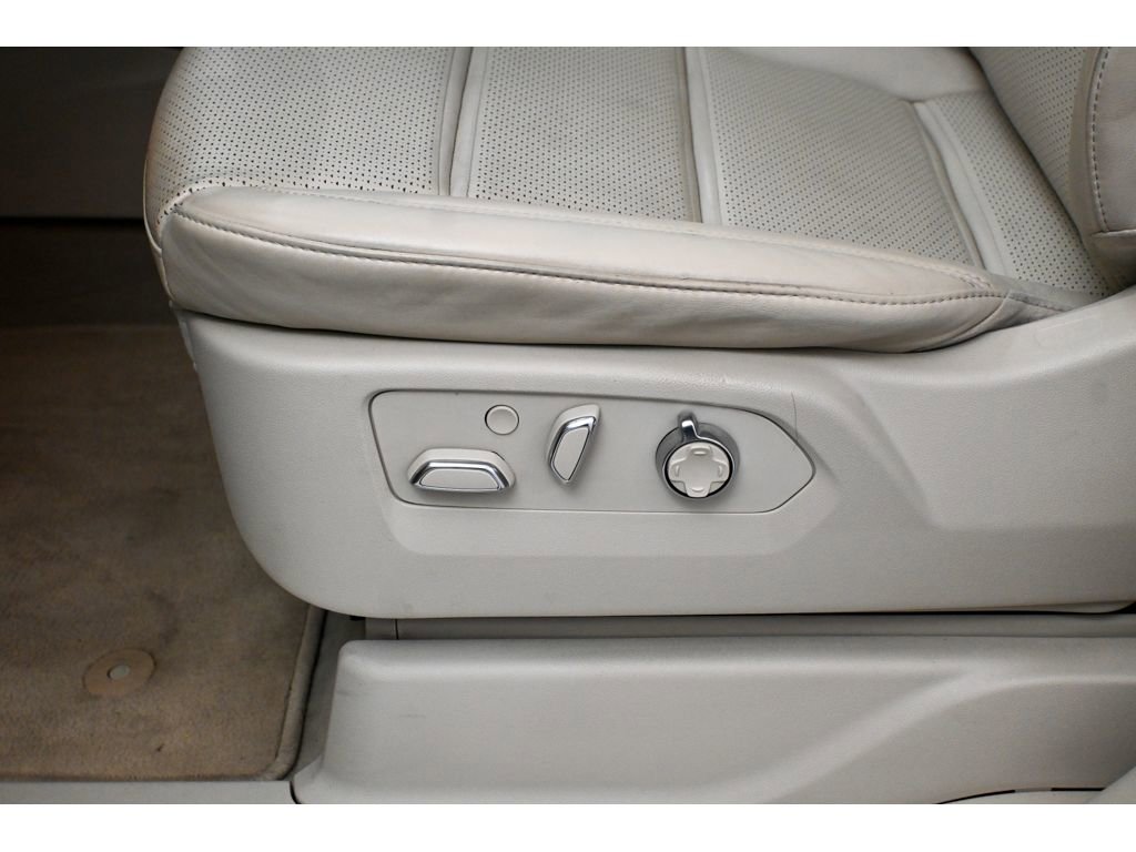 Used 2023 Cadillac Escalade Premium Luxury Platinum image 42