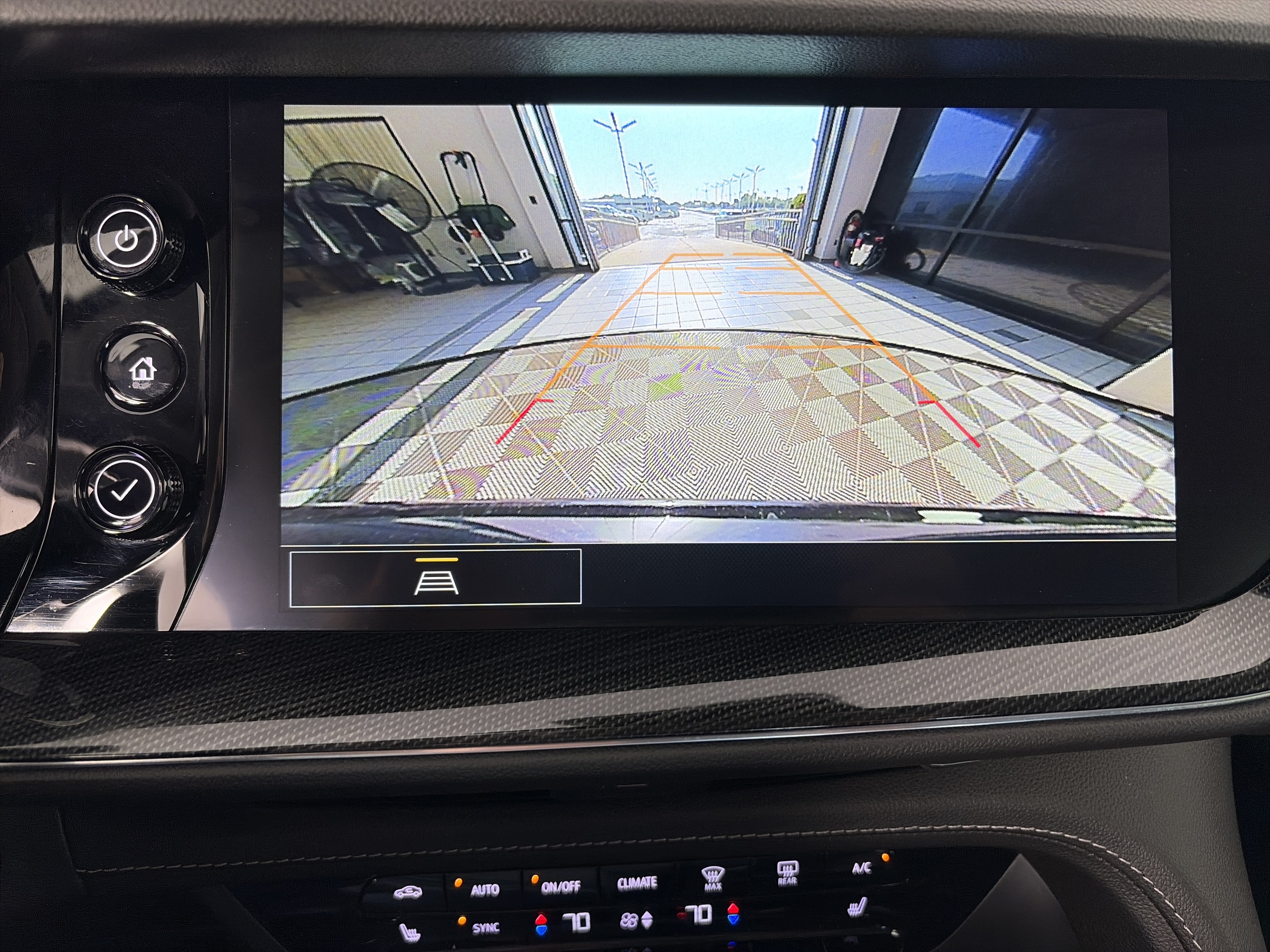 Used 2023 Buick Envision Preferred AWD/4WD image 21