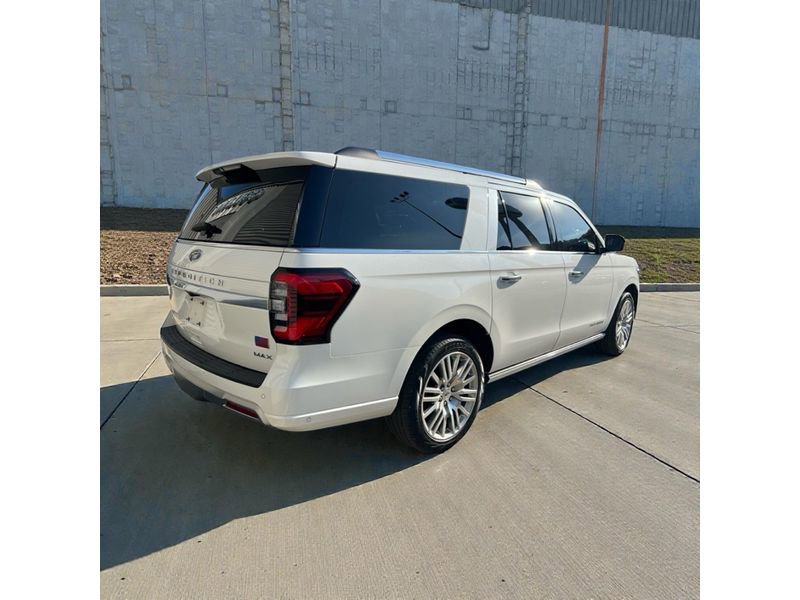 Used 2024 Ford Expedition Max Platinum image 4