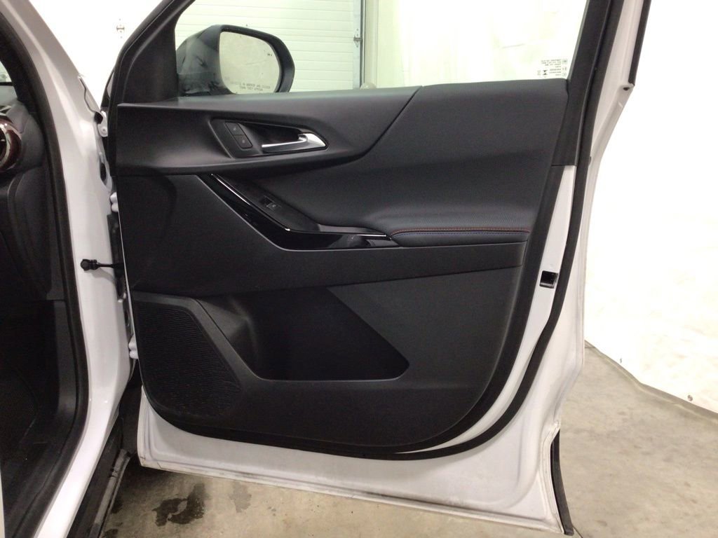 Used 2025 Chevrolet Equinox RS w/ Safety and Technology Package image 33