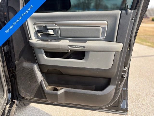 Used 2014 RAM 1500 Classic SLT AWD/4WD image 32