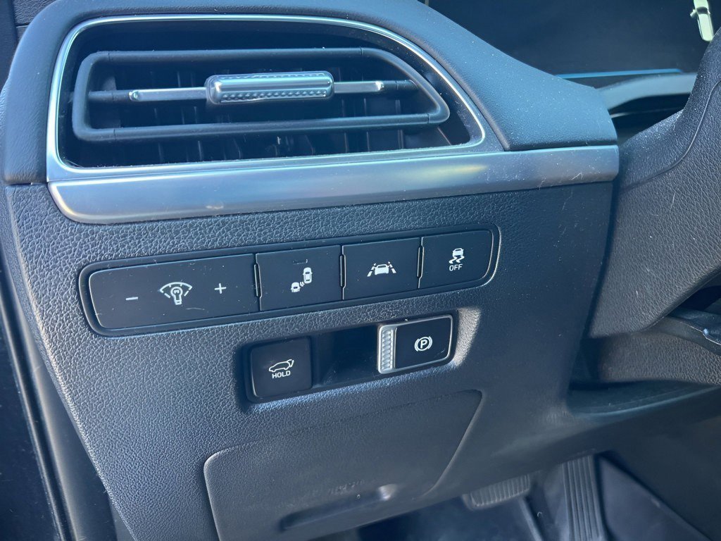 Used 2020 Hyundai Palisade Limited image 21