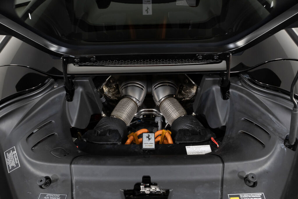 Used 2025 Ferrari 296 GTS image 19