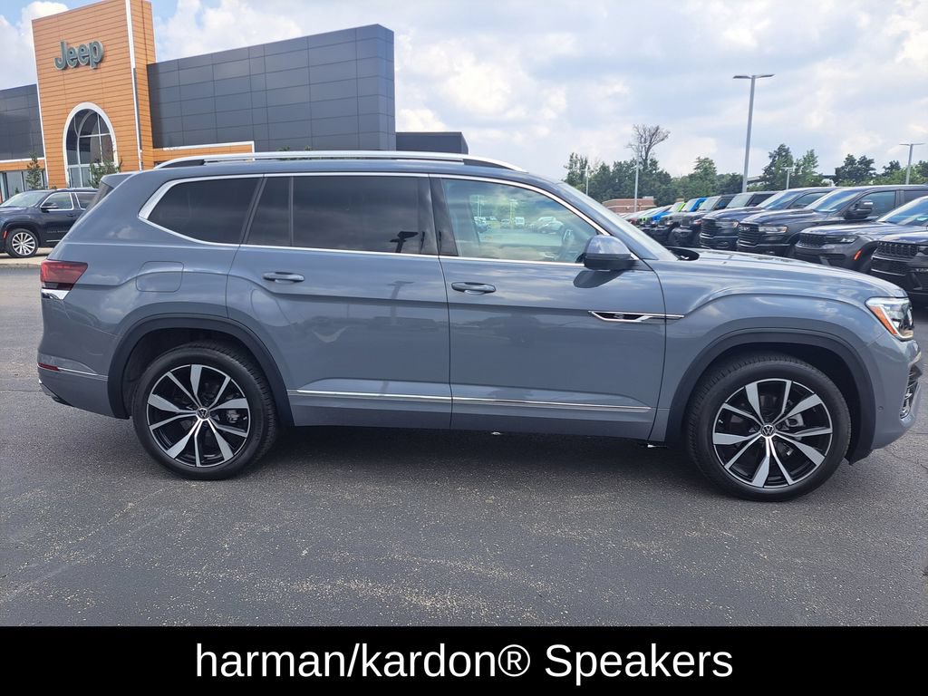 Used 2026 Volkswagen Atlas SEL Premium R-Line AWD/4WD image 2