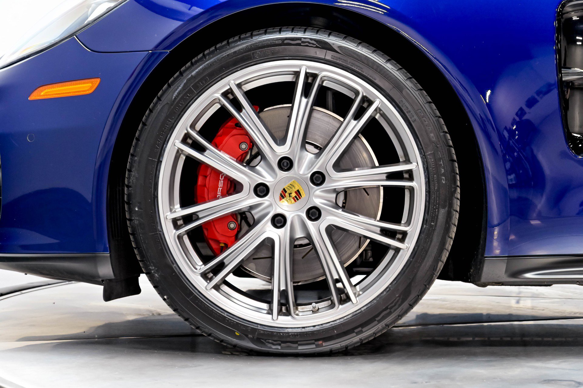 Used 2020 Porsche Panamera GTS AWD/4WD image 45