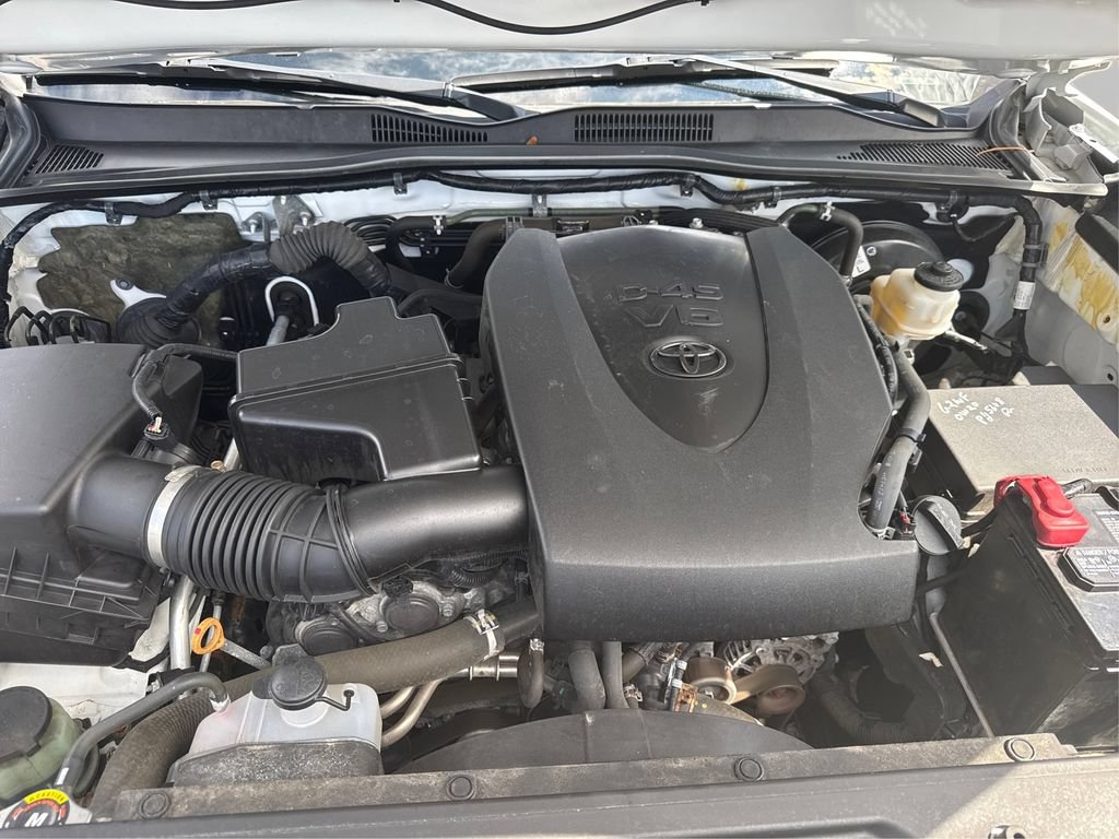 Used 2020 Toyota Tacoma SR AWD/4WD image 13