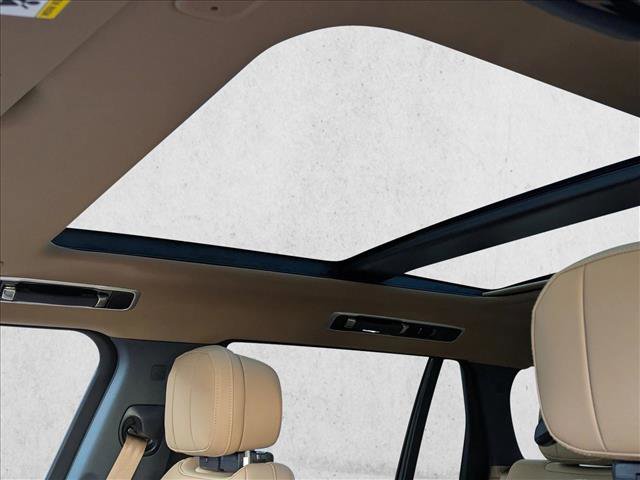 New 2026 Land Rover Range Rover Long Wheelbase SE image 14