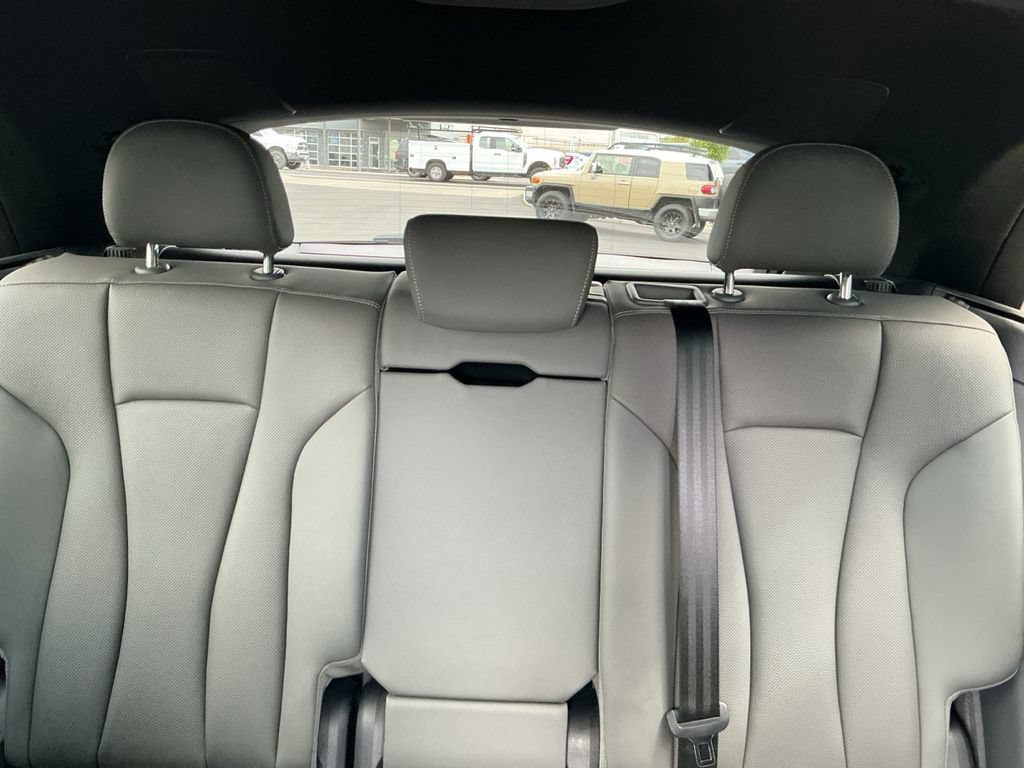 Used 2022 Audi Q8 Prestige AWD/4WD image 22