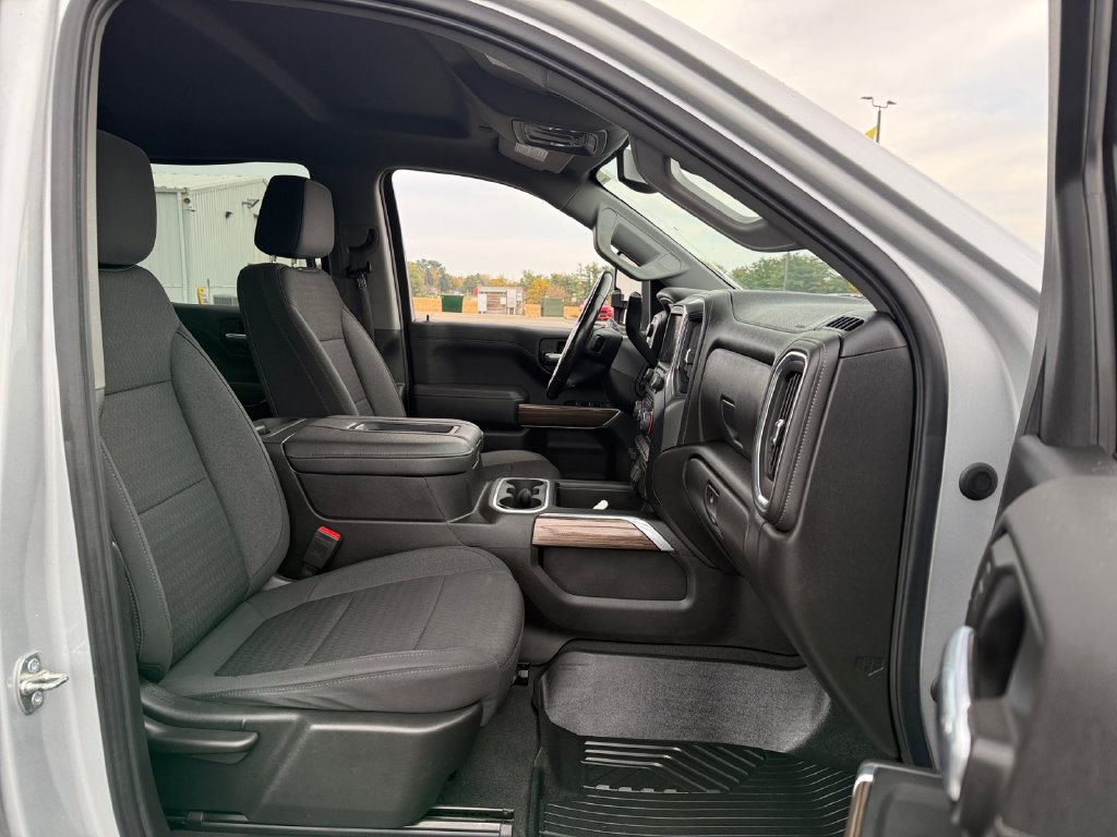 Used 2022 Chevrolet Silverado 1500 LT Trail Boss w/ Bed Protection Package AWD/4WD image 42