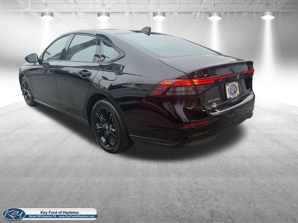 Used 2025 Honda Accord SE image 5