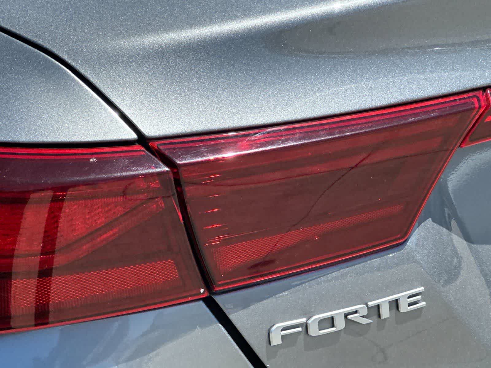 Used 2022 Kia Forte LXS w/ LXS Technology Package FWD image 26