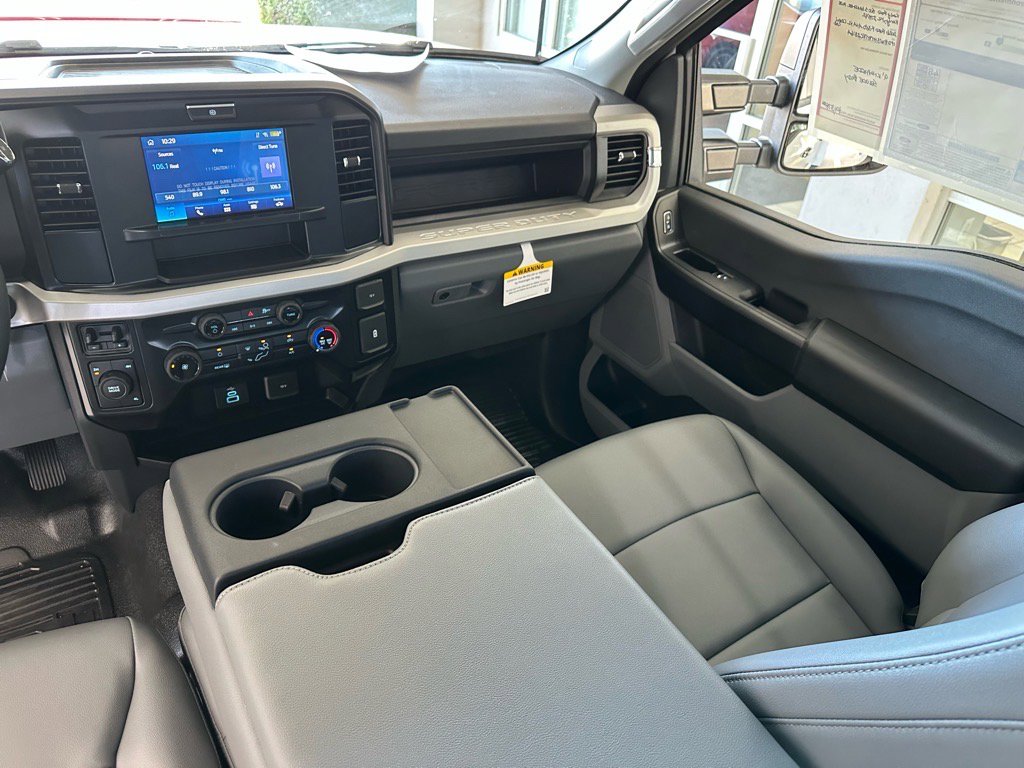 New 2026 Ford F350 XL w/ XL Chrome Package image 32
