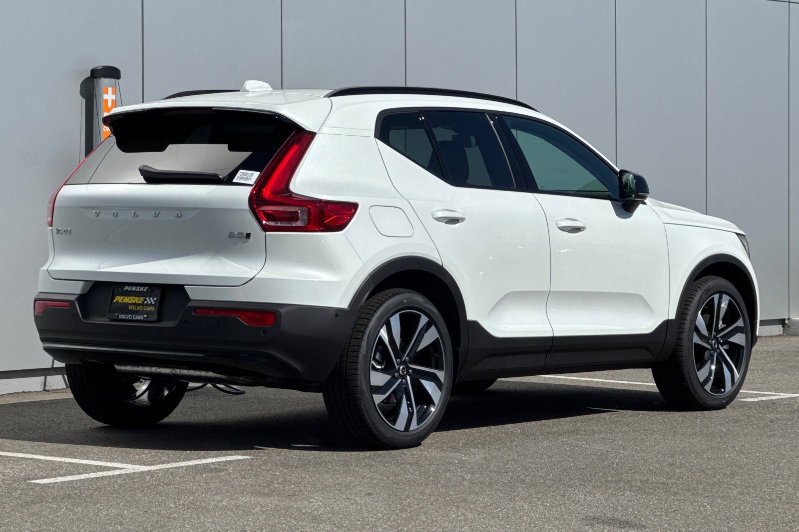 New 2026 Volvo XC40 B5 Ultra w/ Protection Package Premier AWD/4WD image 5