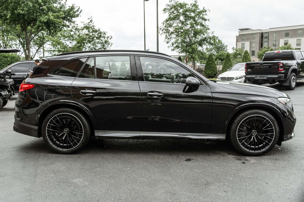 Used 2025 Mercedes-Benz GLC 43 AMG 4MATIC image 3