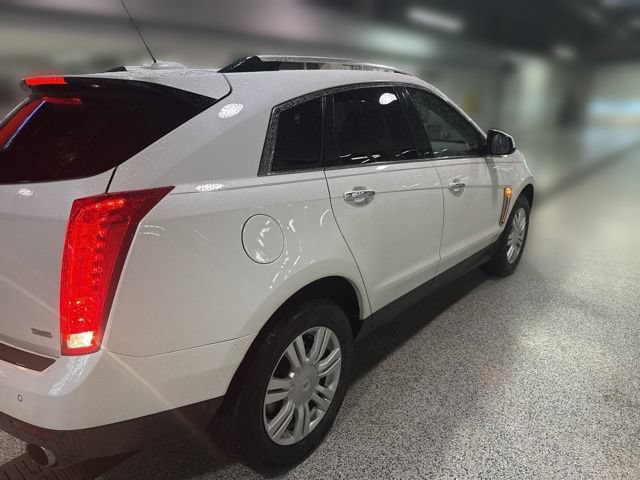 Used 2016 Cadillac SRX Luxury w/ Driver Awareness Package FWD image 2