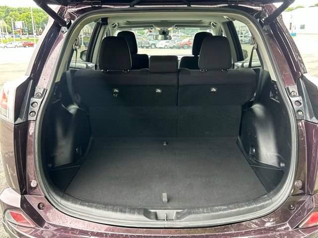Used 2017 Toyota RAV4 XLE w/ All Weather Liner Package AWD/4WD image 31