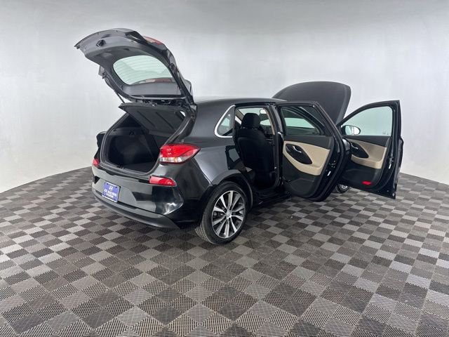Used 2020 Hyundai Elantra GT image 16
