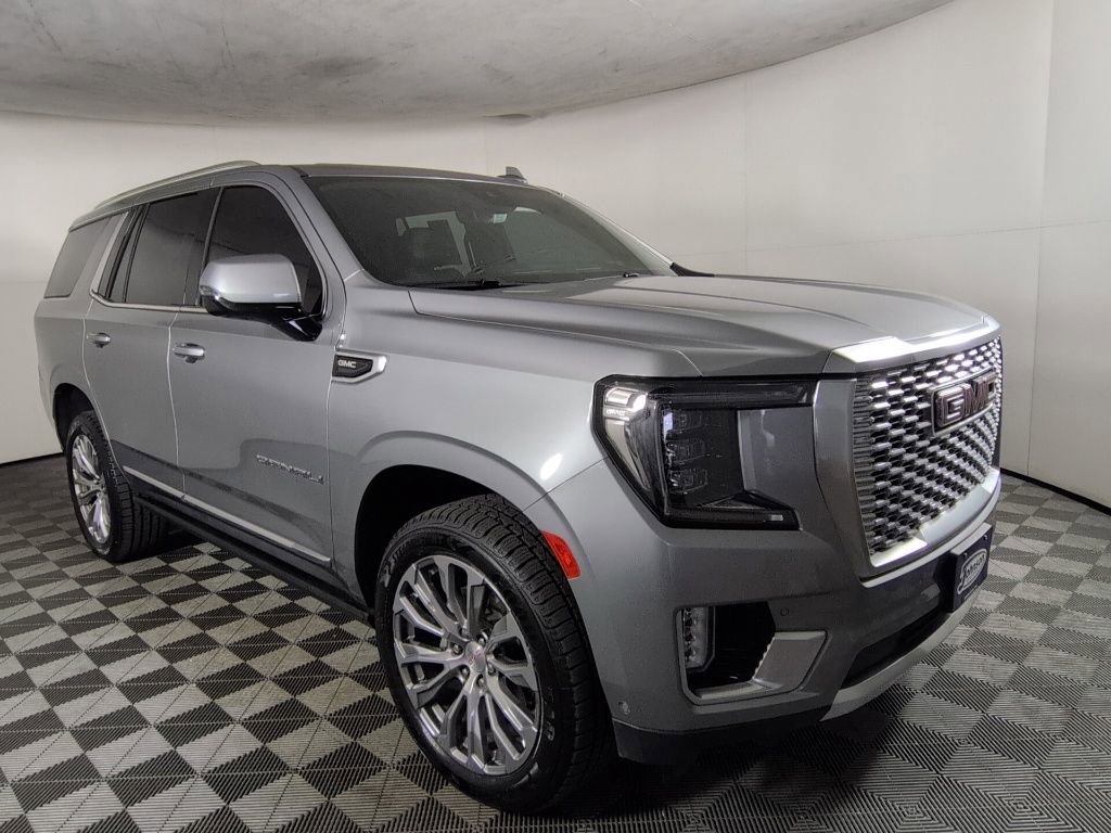 Certified 2023 GMC Yukon Denali w/ Denali Reserve Package AWD/4WD image 3