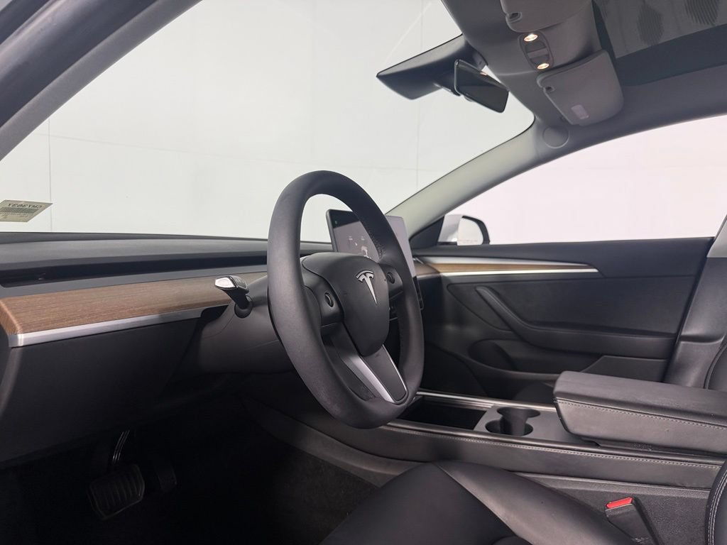 Used 2023 Tesla Model 3 Standard Range RWD image 29