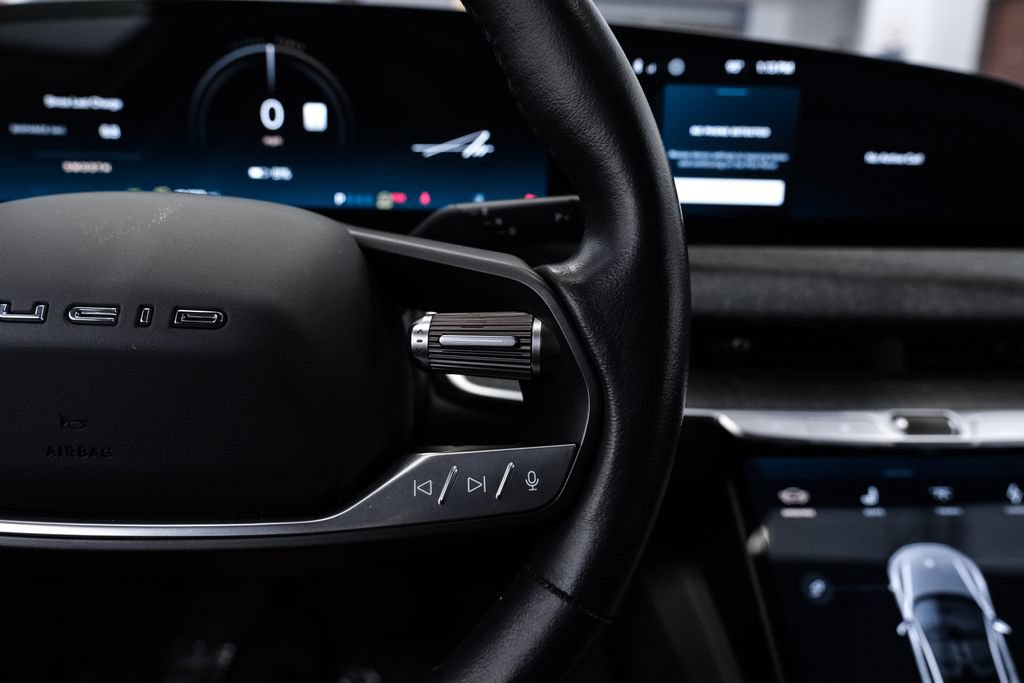 Used 2025 Lucid Air Touring AWD/4WD image 16