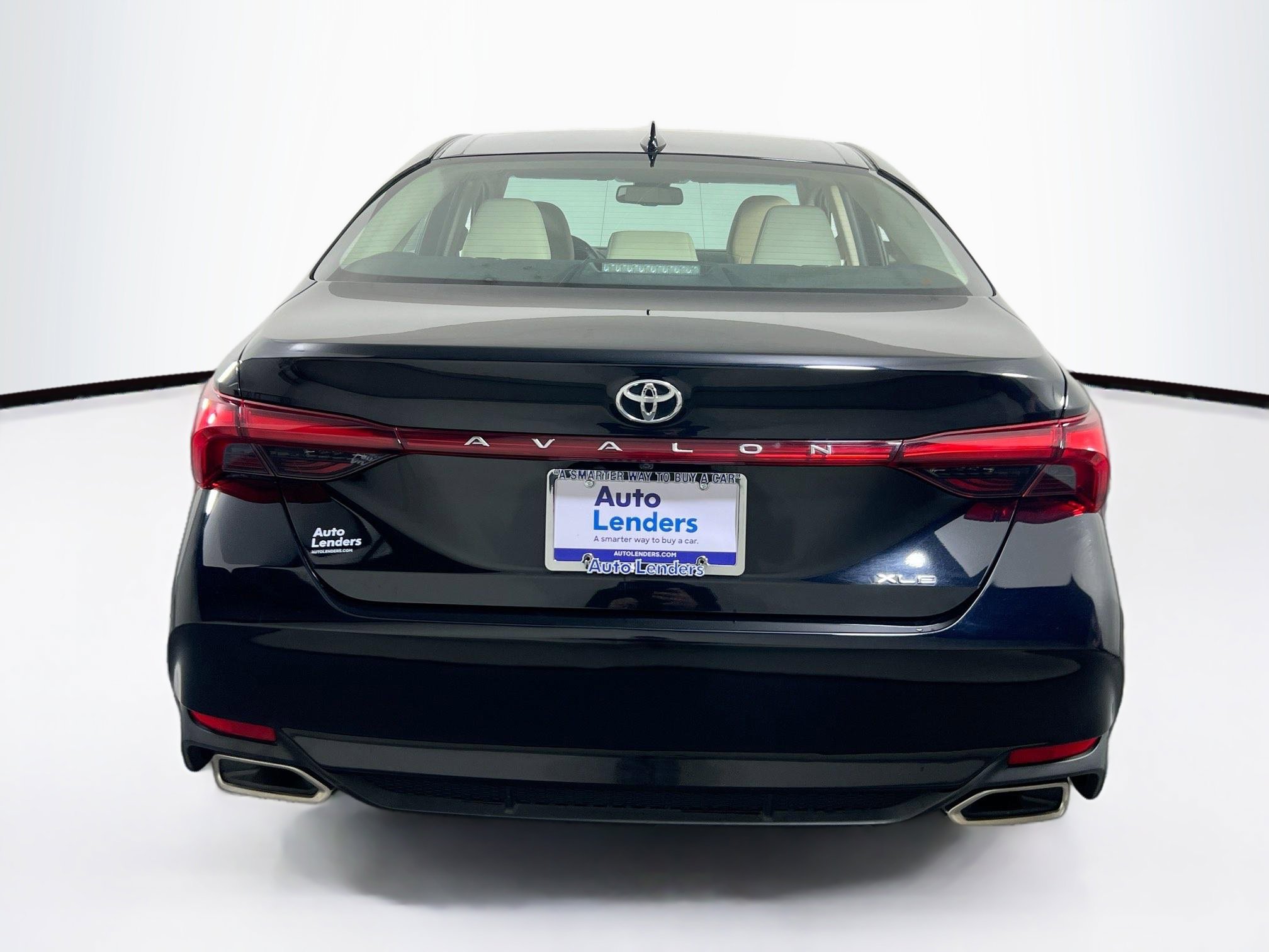 Used 2019 Toyota Avalon XLE image 6